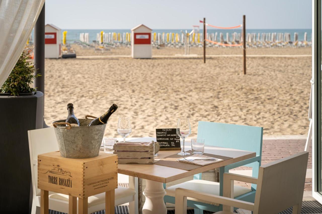 Hotel Tizian Beach Caorle Zewnętrze zdjęcie